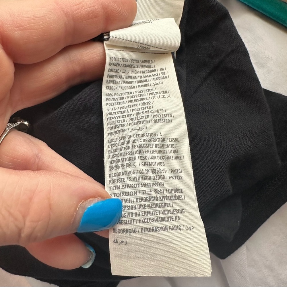 Abercrombie & Fitch Short Sleeve Women’s T-Shirt Black with White Text Small‎ - Picture 6 of 6